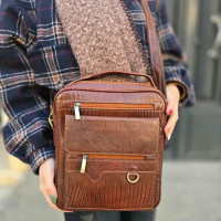 کیف چرم اسپورت کارن بزرگ عسلی فندوقی لیزارد